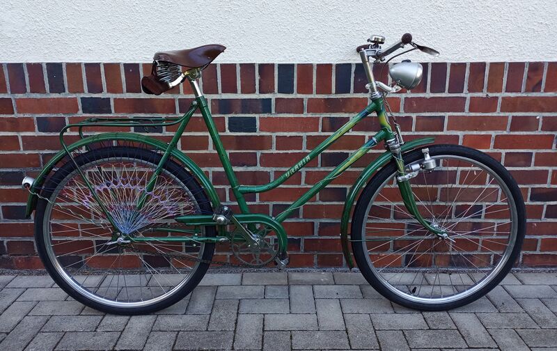 Datei:Urania Damenrad um 1956 A.jpg