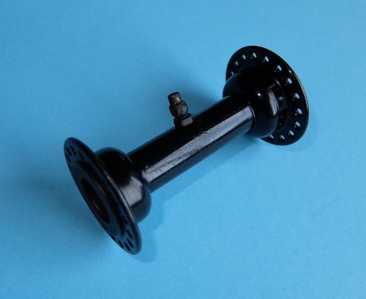 Datei:Vorderradnabenhülse FuS schwarz 1940er.jpg